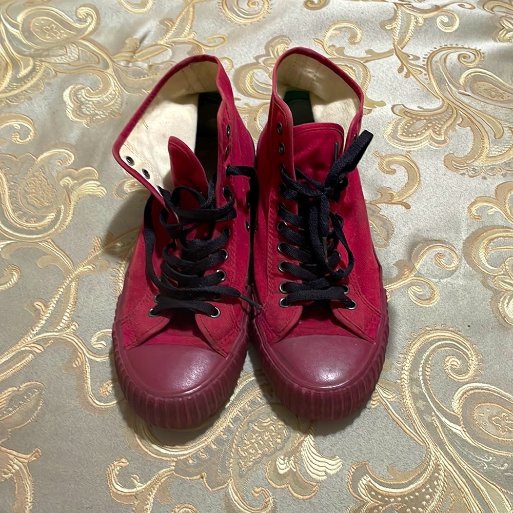 Of flyer sneaker me s 11.5 used but awesome condition